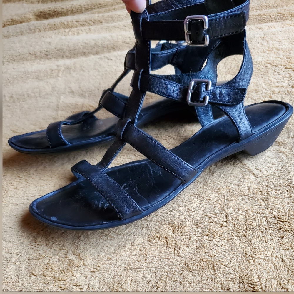 Born Sandals
